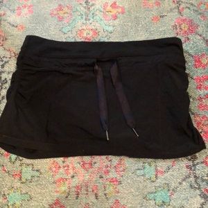 Black lululemon skirt